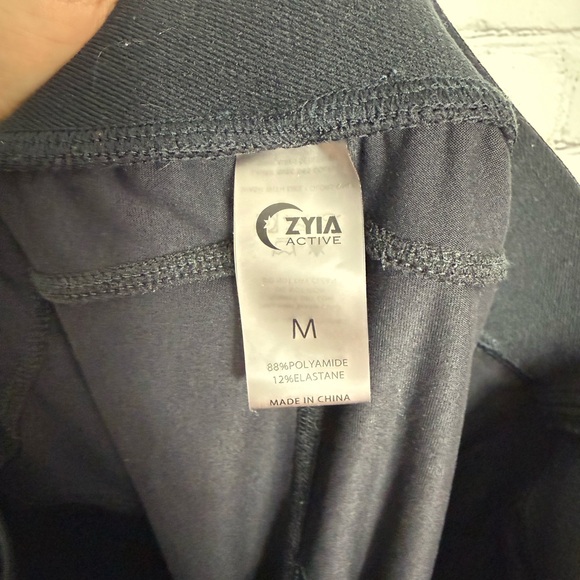 ZYIA Black Trail Joggers for Women size M - Picture 7 of 7